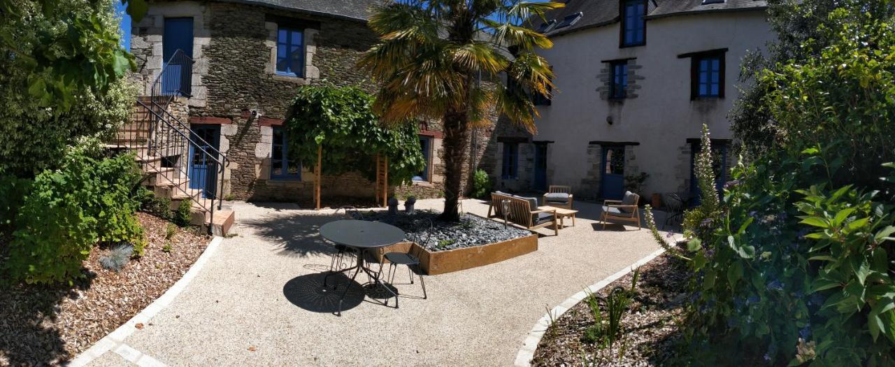 La Cour Des Ursulines Josselin Exterior foto